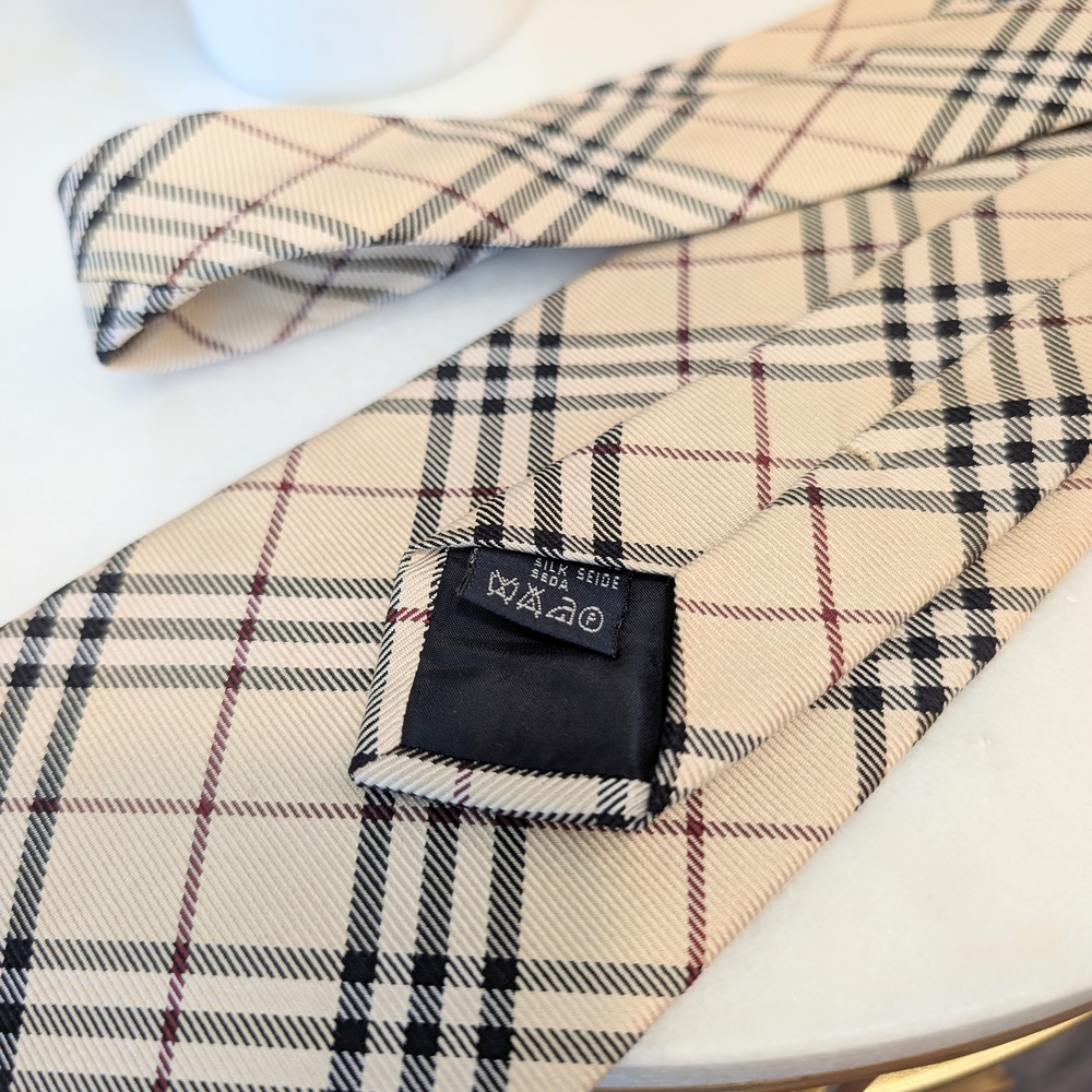 Burberry London Classic Plaid Mens Tie - Picture 4 of 10